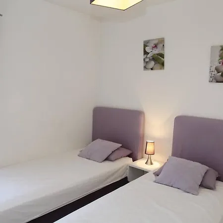 Furnished Air-conditioned 2 Balcony - 6 Min Beaches *